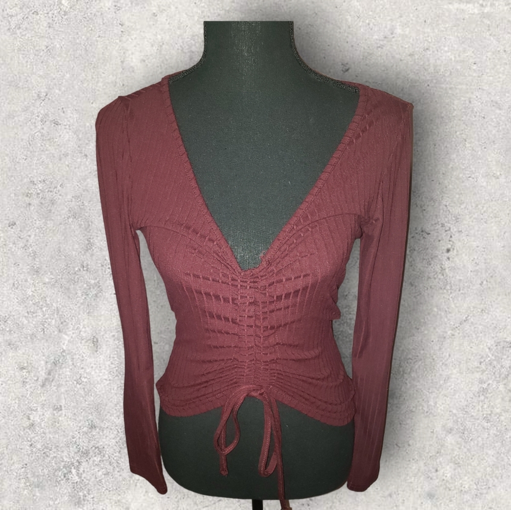 💖 Range Kiss Burgundy Top (Size Small)